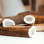 Hirchgeweih-Hund-natuerlicher-Kausnack-ganz-7